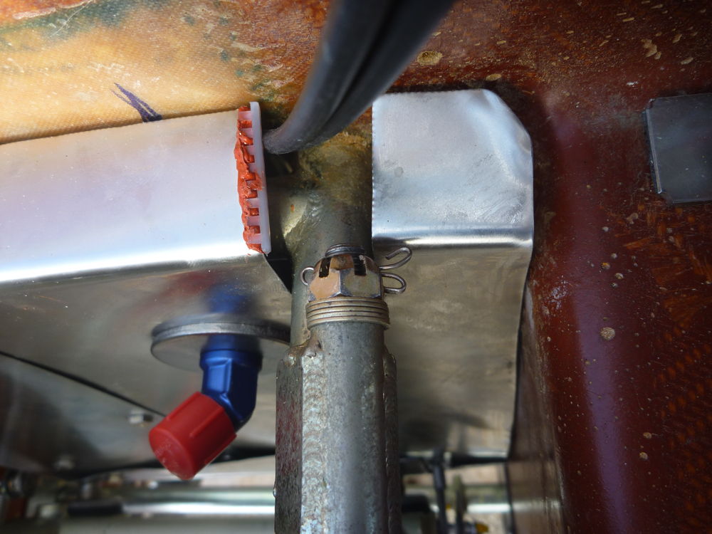 split pin on engine mount bolt