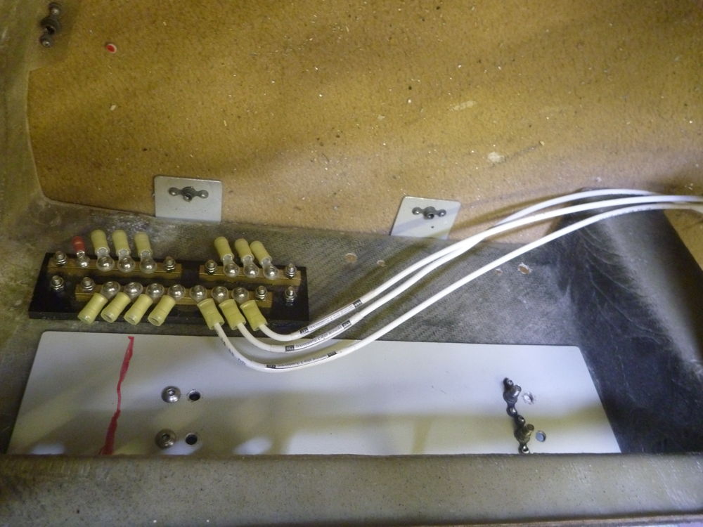 fuseblock wires from busbar