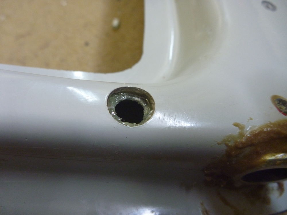 repair of rivet nut hole in starboard door
