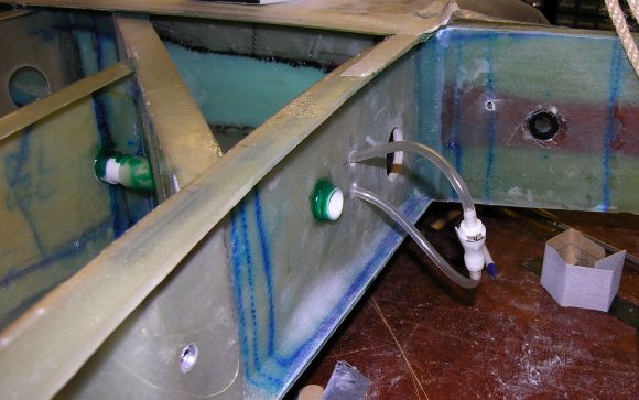 pitot-static tubing connectors