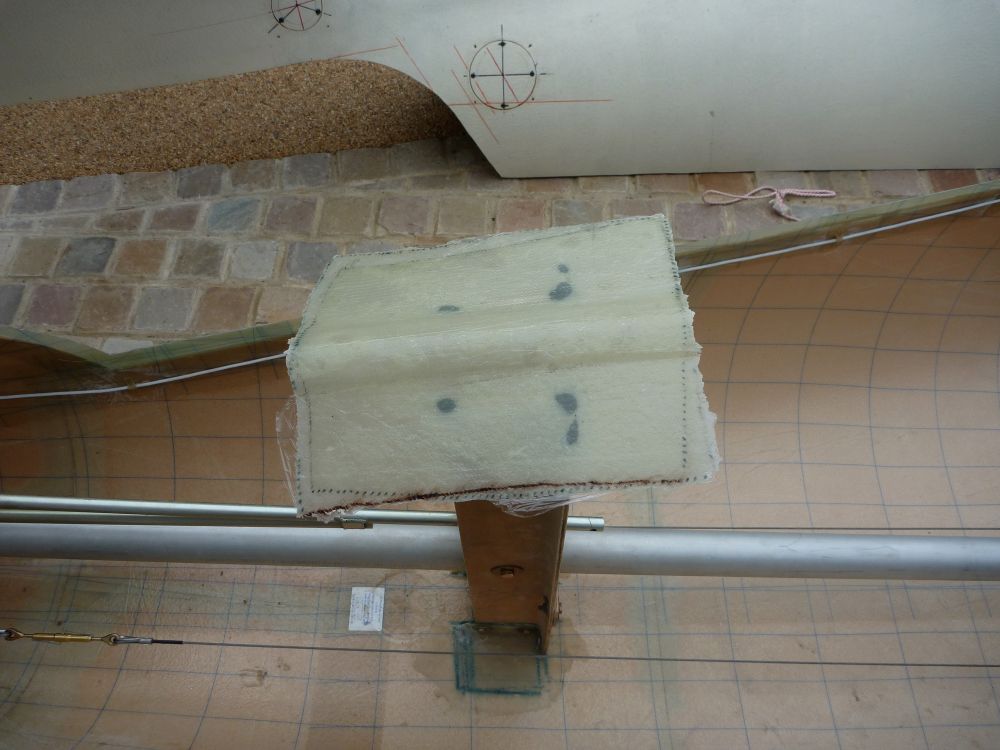 splash moulding attached to bulkhead with bondo