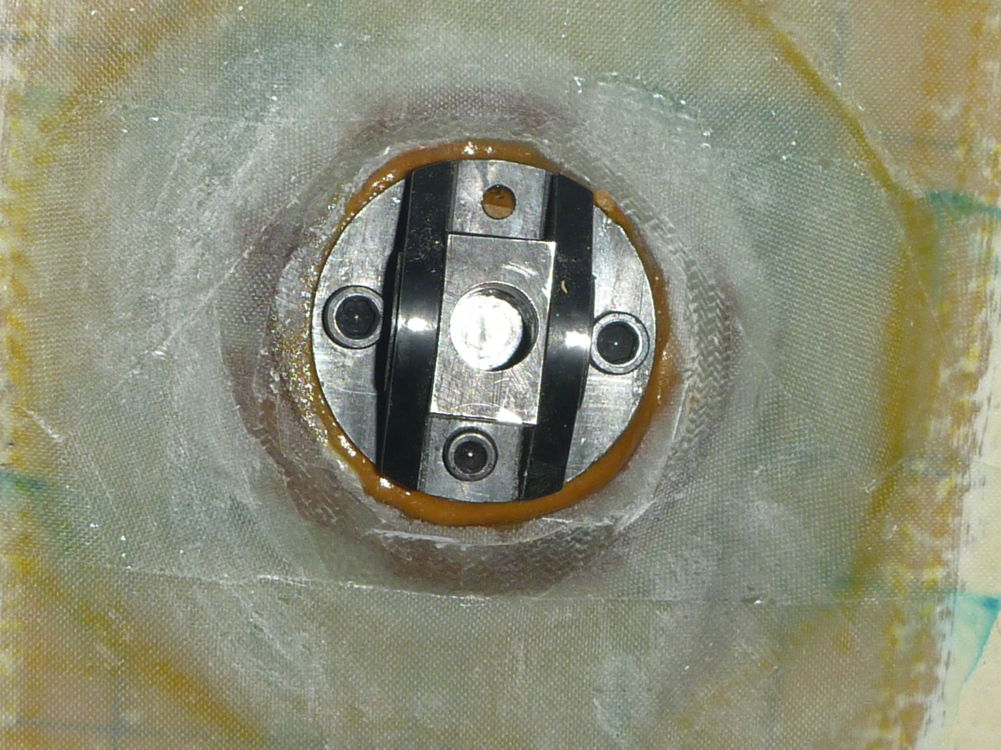 port aft wing socket